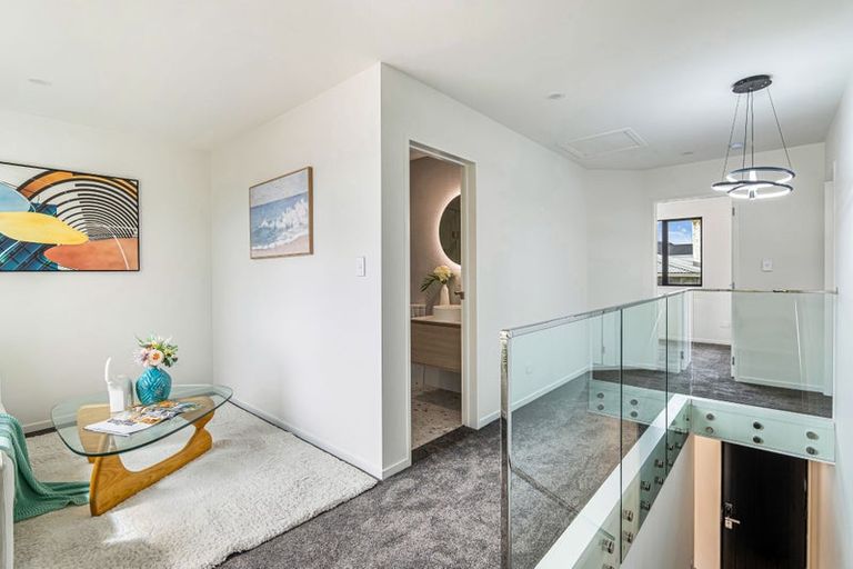 Photo of property in 49b Vera Road, Te Atatu South, Auckland, 0610