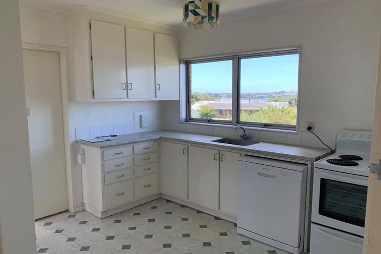 Photo of property in 3/83 Sylvan Avenue, Northcote, Auckland, 0627