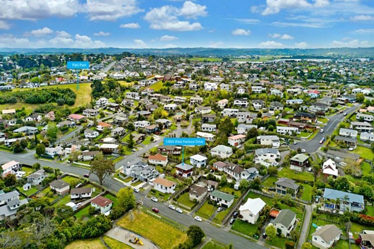 Photo of property in 1/86a West Drive, West Harbour, Auckland, 0618