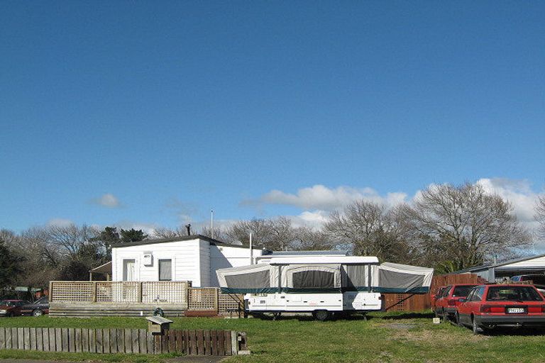 Photo of property in 1 Holt Place, Waipukurau, 4200