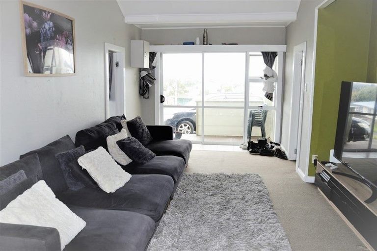 Photo of property in 14 Matai Street, Castlecliff, Whanganui, 4501
