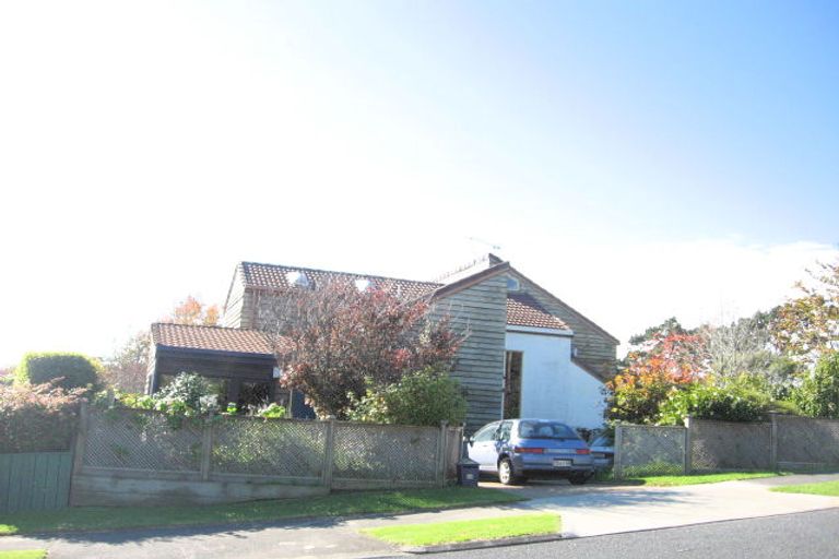 Photo of property in 29 Charles Dickens Drive, Mellons Bay, Auckland, 2014