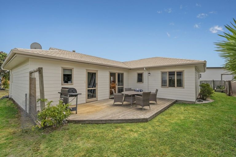 Photo of property in 3 Hawk Hill Crescent, Cooks Beach, Whitianga, 3591