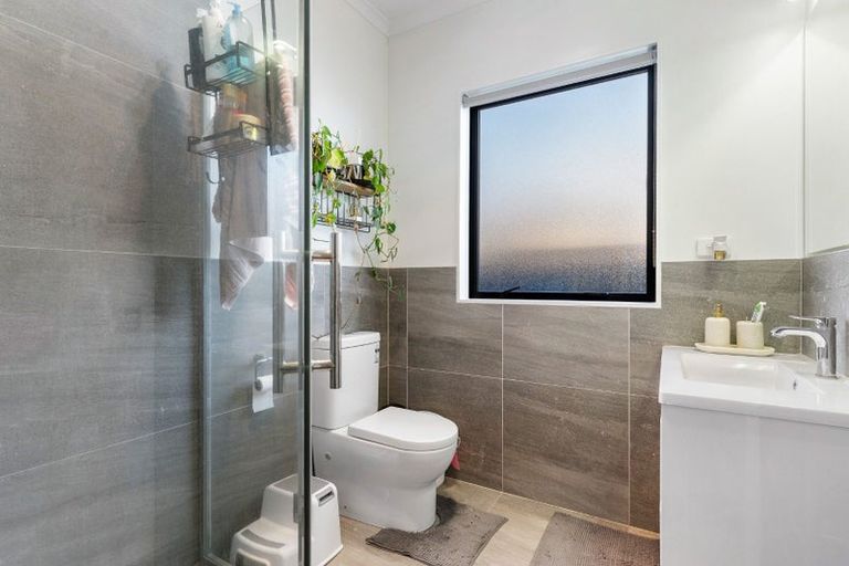 Photo of property in 180 Jutland Road, Pukekohe, 2120