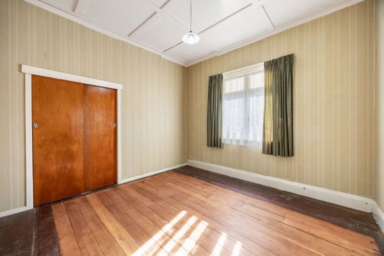 Photo of property in 46 Titirangi Road, New Lynn, Auckland, 0600
