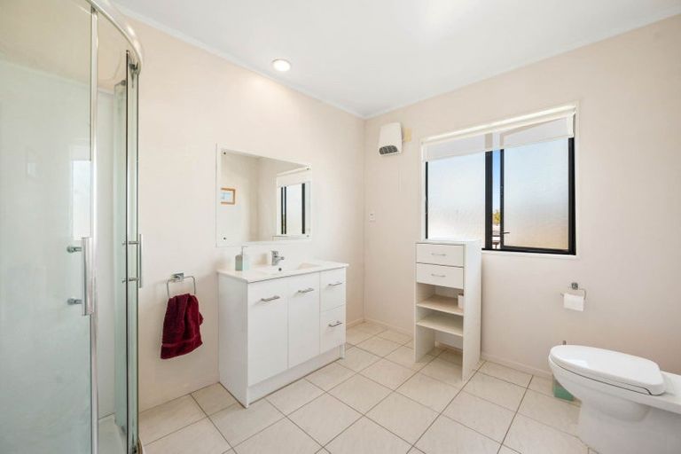 Photo of property in 4a La Trobe Place, Utuhina, Rotorua, 3015
