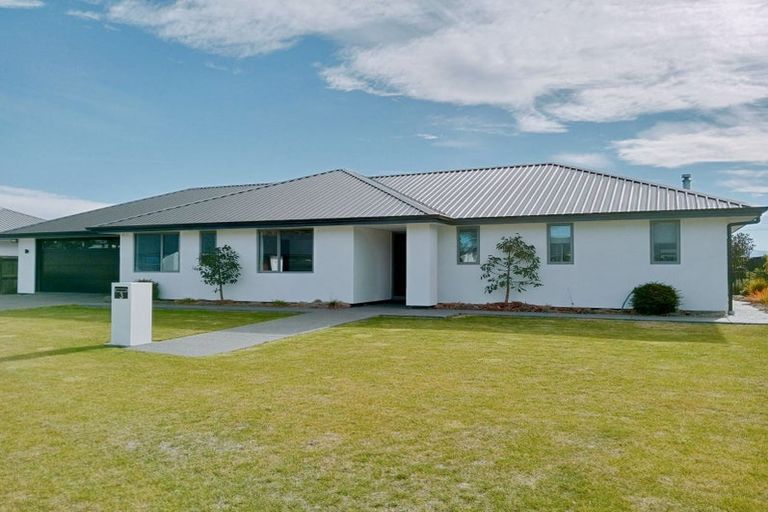 Photo of property in 3 Kelburn Place, Tinwald, Ashburton, 7700