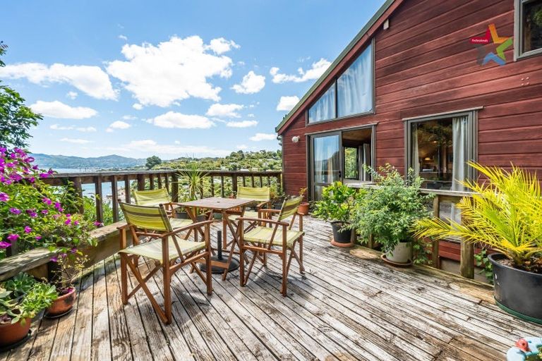 Photo of property in 321 Marine Drive, York Bay, Lower Hutt, 5013