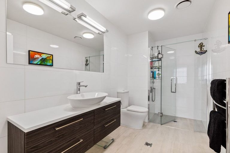 Photo of property in 80 Panorama Heights, Orewa, 0931