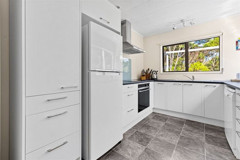 Photo of property in 13 Scoresby Street, Opua, 0200