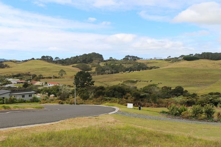 Photo of property in 17 Lori Lane, Coopers Beach, 0420