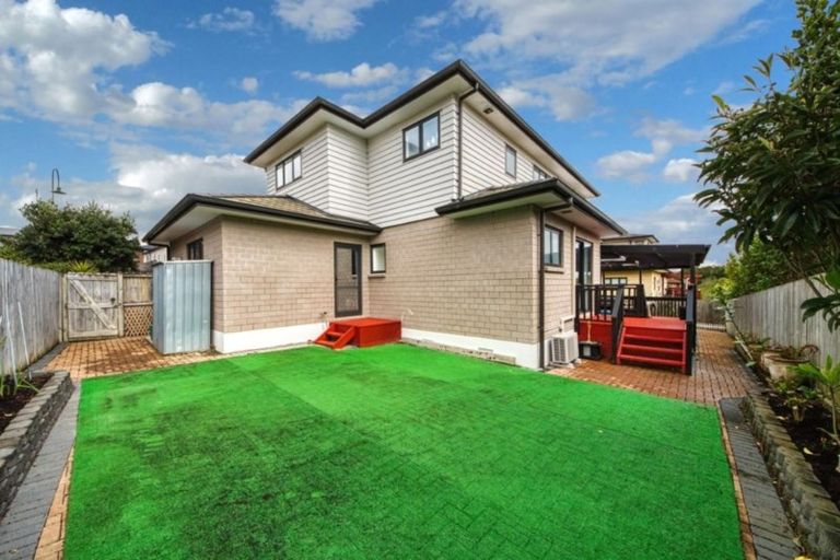 Photo of property in 29 Midhurst Avenue, Henderson, Auckland, 0612