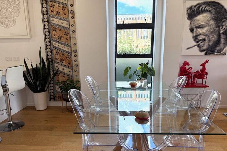 Photo of property in 2 Nga Tutu Place, Belmont, Auckland, 0622