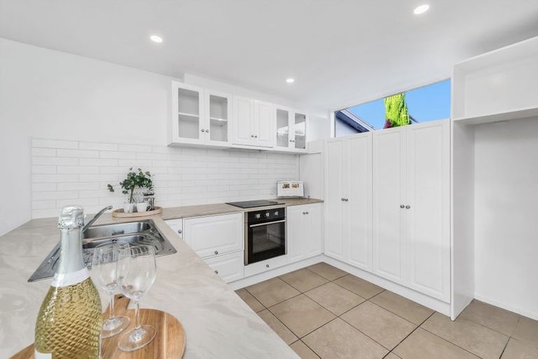 Photo of property in 4/1010 Colombo Street, St Albans, Christchurch, 8014