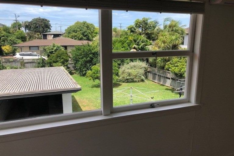 Photo of property in 19 Church Street, Northcote Point, Auckland, 0627