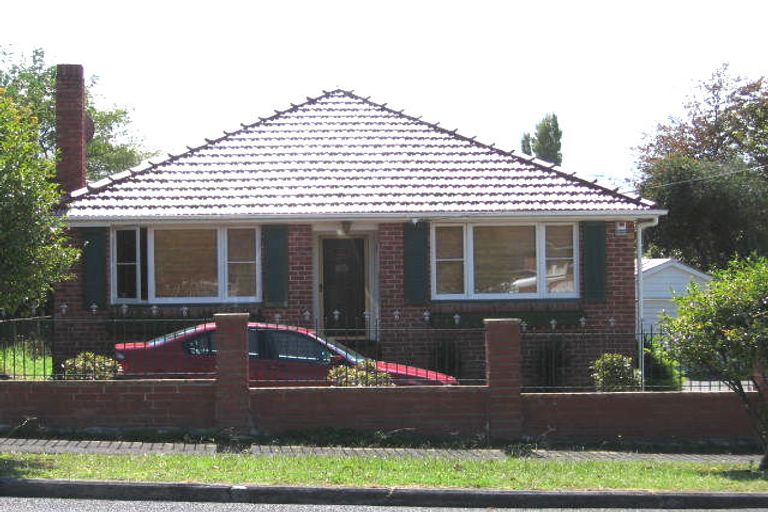 Photo of property in 141 Seabrook Avenue, New Lynn, Auckland, 0600