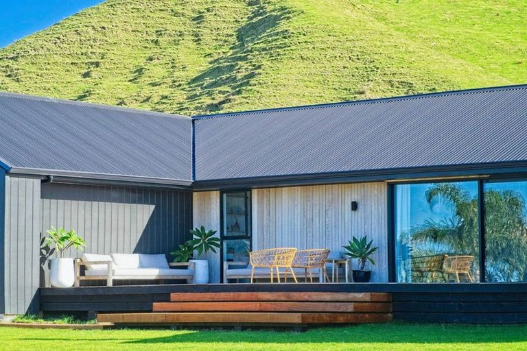 Photo of property in 17 Sandy Cove, Wainui, Gisborne, 4010