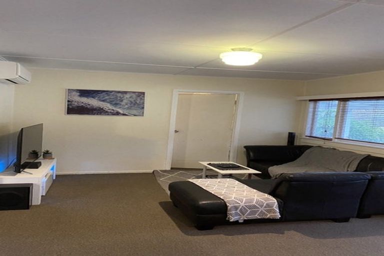 Photo of property in 1289a Whangaparaoa Road, Army Bay, Whangaparaoa, 0930