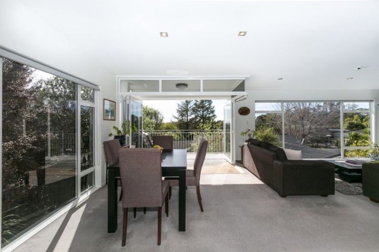 Photo of property in 3 Hikanui Drive, Havelock North, 4130