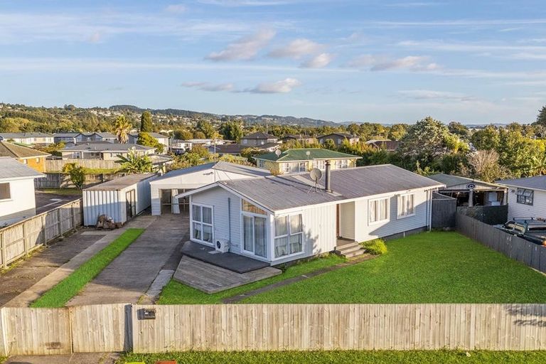 Photo of property in 24 President Avenue, Papakura, 2110