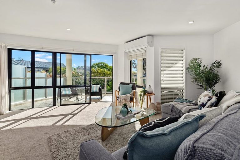Photo of property in 26/4e Collins Street, Takapuna, Auckland, 0622