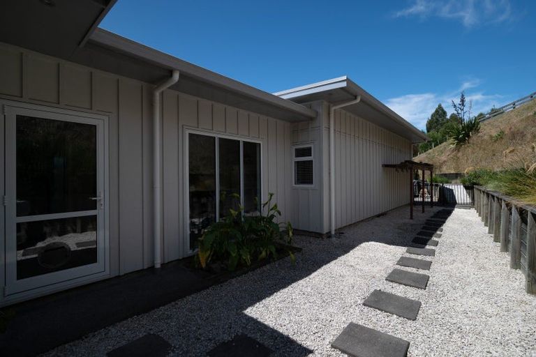 Photo of property in 75 Dalmore Way, Acacia Bay, Taupo, 3385
