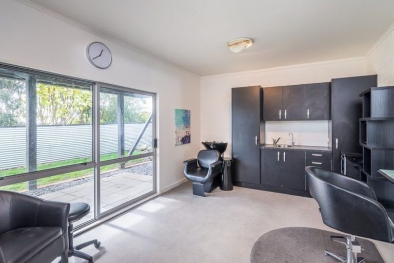 Photo of property in 22 Weggery Drive, Waikanae Beach, Waikanae, 5036