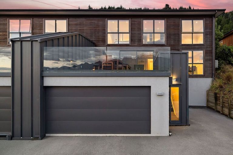 Photo of property in St Andrews Park, 42b Highview Terrace, Queenstown, 9300