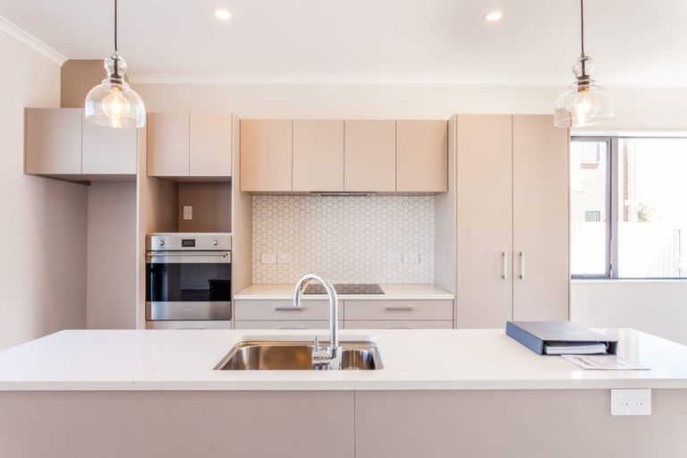 Photo of property in 35 Tahuhu Road, Mount Wellington, Auckland, 1062