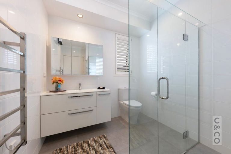 Photo of property in 3 Pohutukawa Parade, Riverhead, 0820