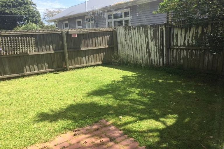 Photo of property in 630 Barbadoes Street, Edgeware, Christchurch, 8013