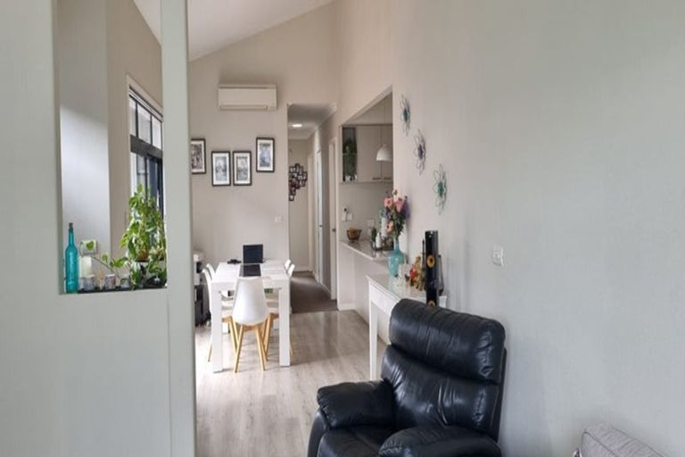 Photo of property in 7 Vigour Lane, Papakura, 2110