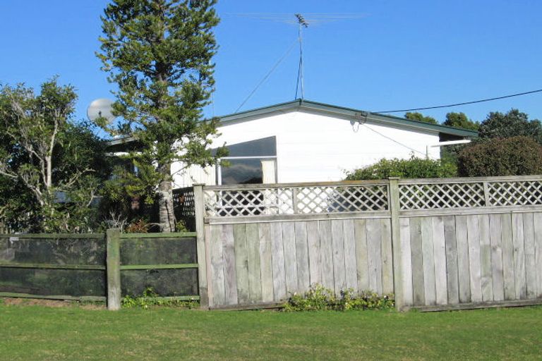 Photo of property in 5 Dawson Road, Snells Beach, 0920