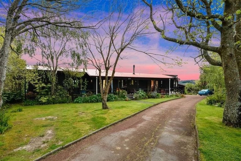 Photo of property in 384 Matua Road, Kumeu, 0891