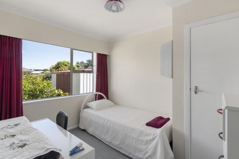 Photo of property in 20 Stirling Street, Levin, 5510