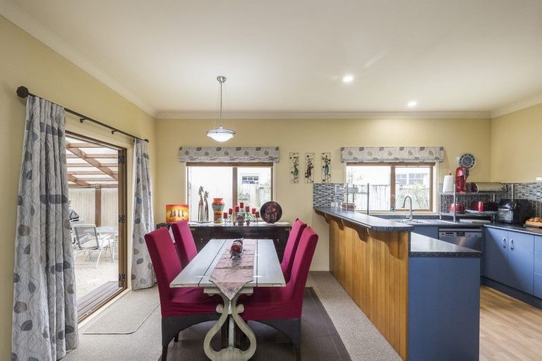 Photo of property in 41 Fitchett Street, Palmerston North, 4410