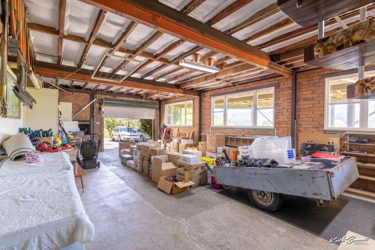 Photo of property in 27 Plateau Road, Te Marua, Upper Hutt, 5018