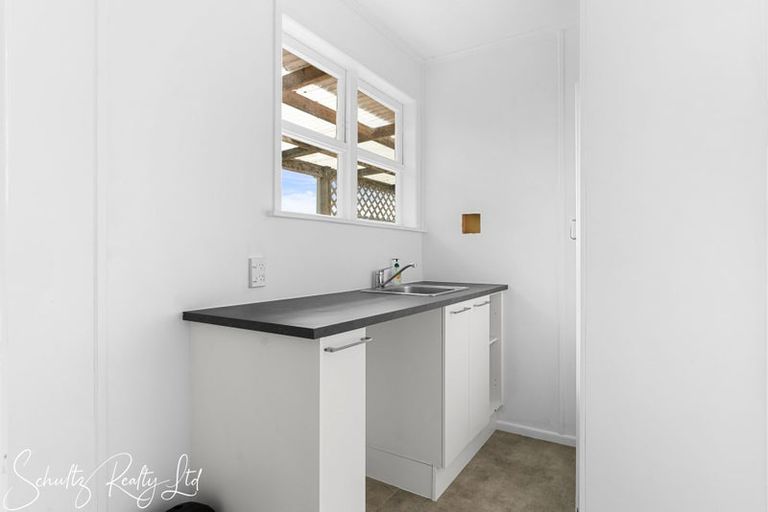 Photo of property in 15 Doctors Hill Road, Maungaturoto, 0520