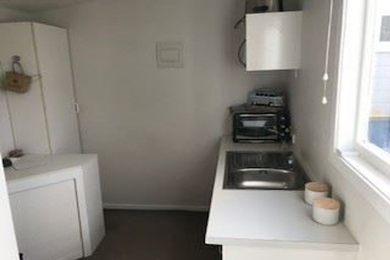 Photo of property in 16 Burgess Road, Devonport, Auckland, 0624