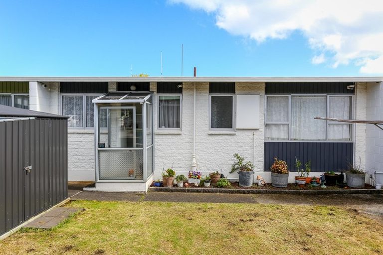 Photo of property in 6b Davies Lane, New Plymouth, 4310