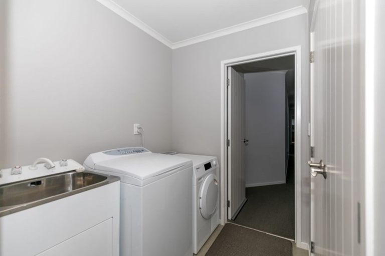 Photo of property in 50 Magellan Rise, Flagstaff, Hamilton, 3210