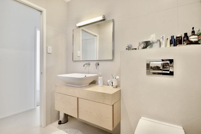 Photo of property in 3/73 Princes Street, Northcote Point, Auckland, 0627