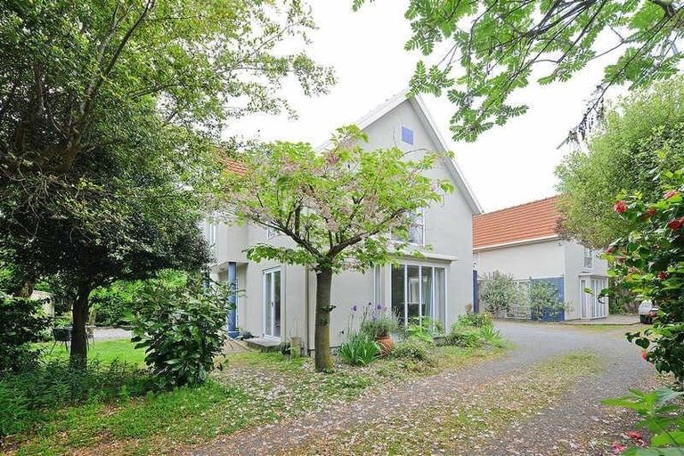 Photo of property in 1/7a Straven Road, Riccarton, Christchurch, 8011