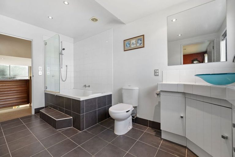 Photo of property in 105 Goldfield Heights, Queenstown, 9300