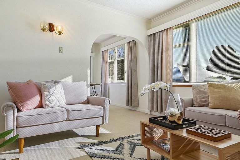 Photo of property in 17 Selwyn Road, Lynmore, Rotorua, 3010