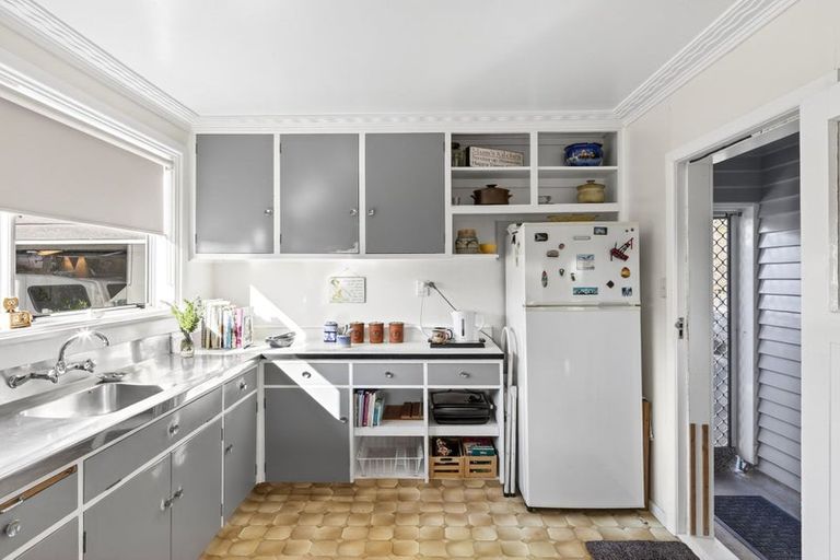 Photo of property in 25 Lyell Road, Outer Kaiti, Gisborne, 4010