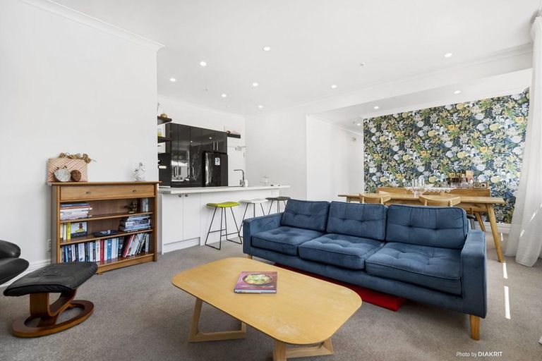 Photo of property in The Villas, 9/33 Hobson Street, Thorndon, Wellington, 6011