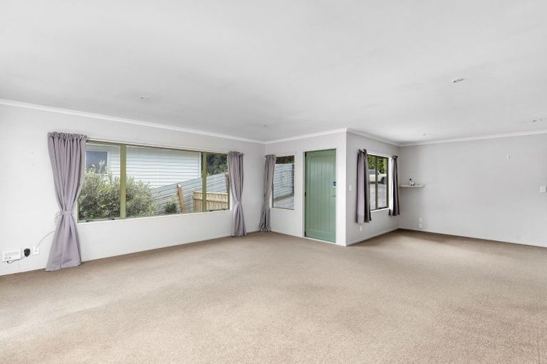 Photo of property in 42 Rangitake Drive, Spotswood, New Plymouth, 4310