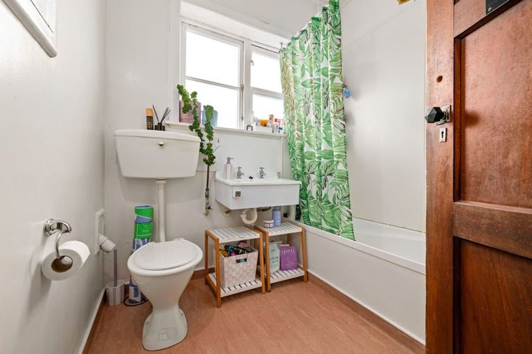 Photo of property in 19 Plunket Terrace, Hamilton East, Hamilton, 3216