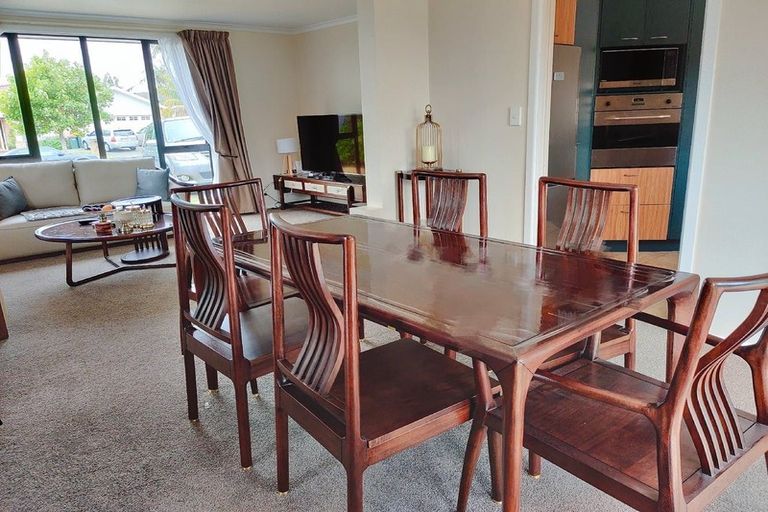 Photo of property in 19 Corrofin Drive, East Tamaki, Auckland, 2013